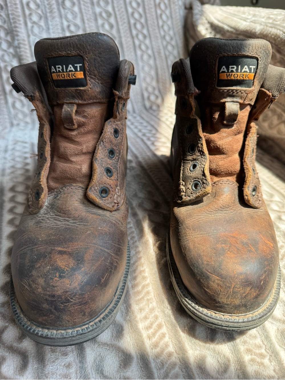 Ariat women’s Brown Leather composite toe static dissipating Work Boots